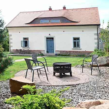 Holiday home Prazdninovy Dum Desitka